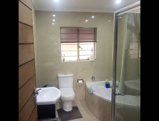 1 BEDROOM TOWNHOUSE FOR SALE IN BOKSBURG NORTH